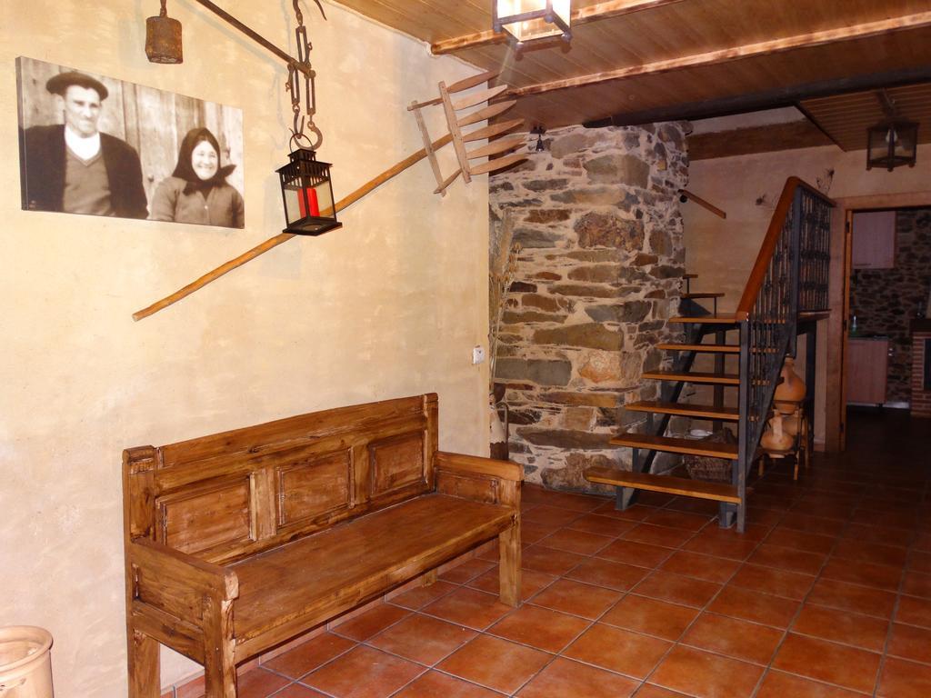 Hostal Casa Abuela ★★★ Grisuela Exterior foto