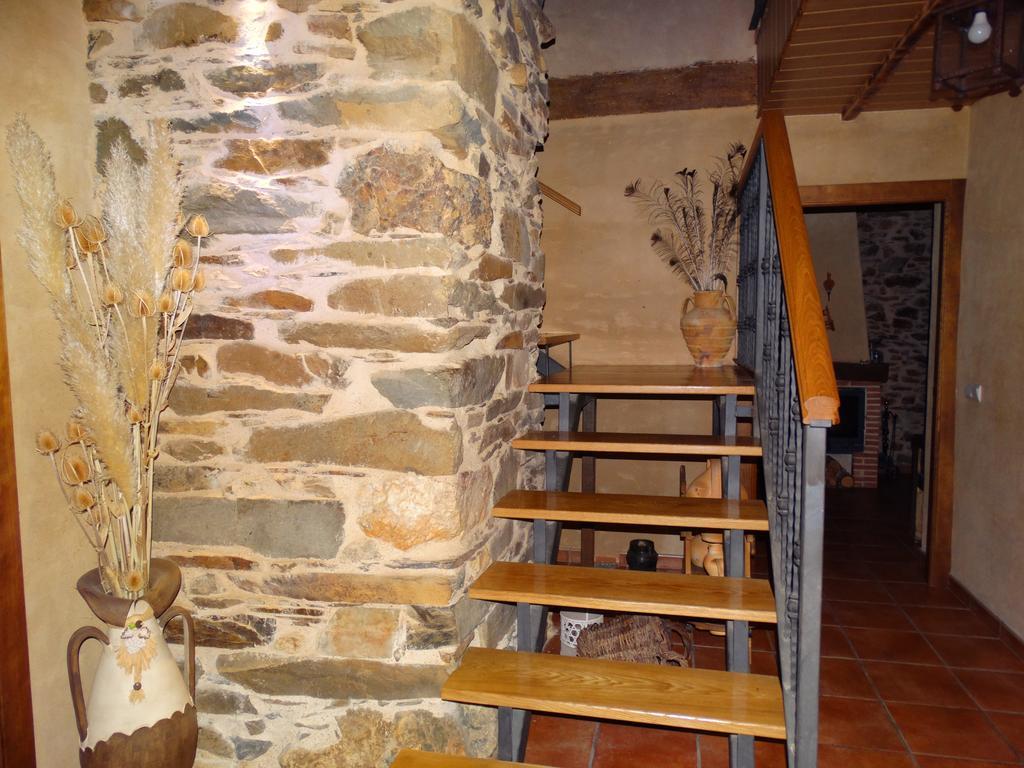 Hostal Casa Abuela ★★★ Grisuela Exterior foto