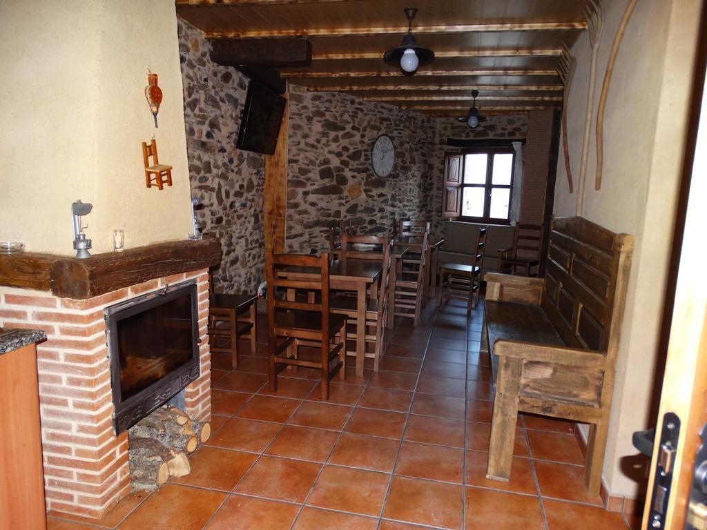 Hostal Casa Abuela ★★★ Grisuela Exterior foto